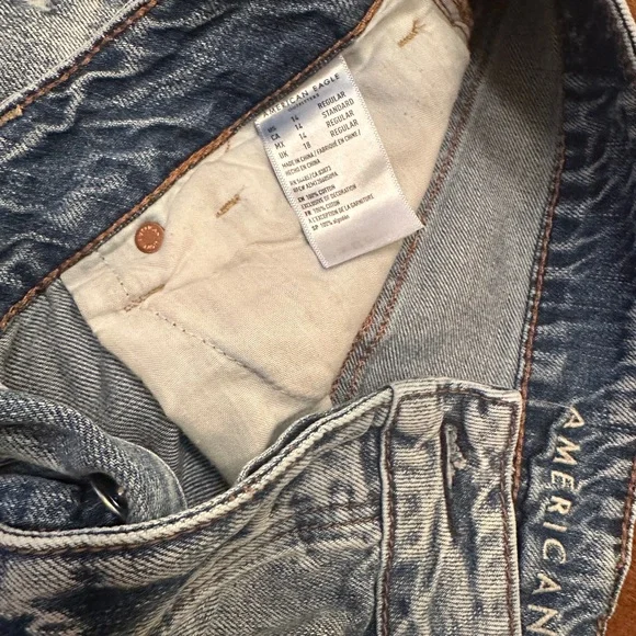 American Eagle Blue Jean Shorts Distressed Frayed Hem - Picture 4 of 4